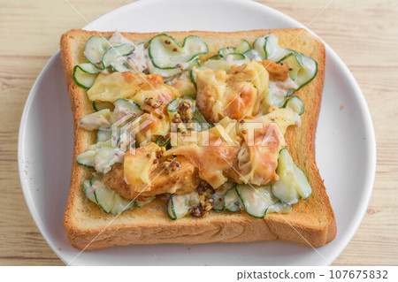 黃瓜起司雞肉吐司 黃瓜起司雞肉吐司 107675832