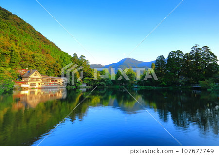 [Oita Prefecture] Symmetric Lake Kinrin (Yufuin Onsen) 107677749