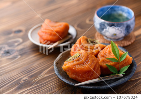 秋柿果實的味道 剝去澀澀的柿子，花時間製作 安坡柿子 半熟的柿子，甜甜的 107679024