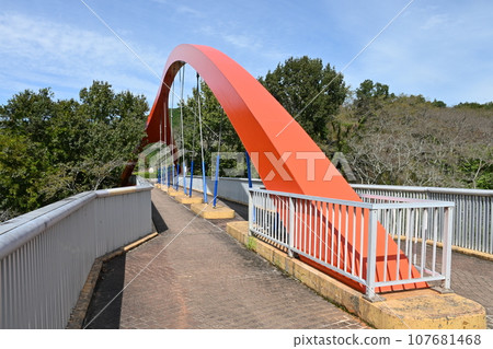 倉池公園彩虹橋 倉池公園彩虹橋 107681468