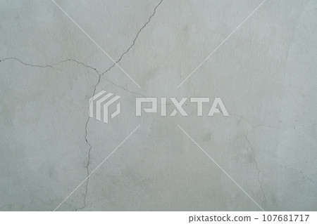 Concrete wall 107681717