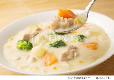 cream stew cream stew 107682619