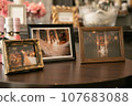 Photos placed in the wedding welcome space 107683088