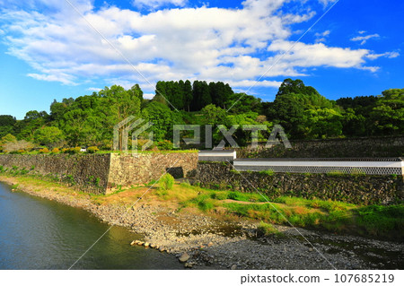 [Kumamoto Prefecture] Mizunote Monzeki of Hitoyoshi Castle on a clear day 107685219