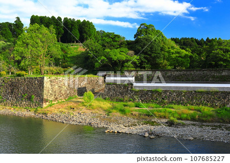 [Kumamoto Prefecture] Mizunote Monzeki of Hitoyoshi Castle on a clear day 107685227