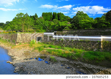 [Kumamoto Prefecture] Mizunote Monzeki of Hitoyoshi Castle on a clear day 107685253
