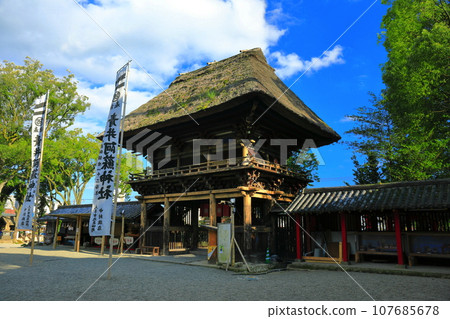 [熊本縣]晴天的葵阿蘇神社（樓門） 107685678