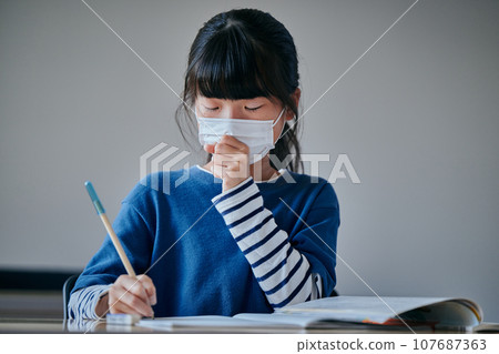小學生感冒咳嗽 107687363