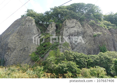 北海道餘市町榮町 Fugoppe（Hakebe）的一塊大岩石 107687406