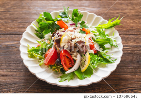 Marinated seared bonito Marinated seared bonito 107690645