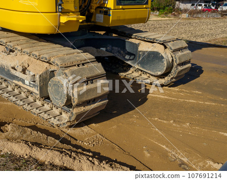 Road construction_Scenery of foundation work and heavy machinery Road construction_Scenery of foundation work and heavy machinery 107691214