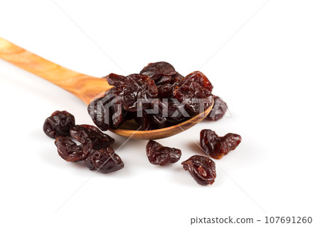 pieces of dried cherry 107691260