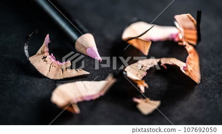 Cosmetic pencil with shavings Cosmetic pencil with shavings 107692050
