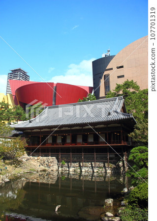 Kokura Castle garden and peep pond in Kitakyushu City Kokura Castle garden and peep pond in Kitakyushu City 107701319