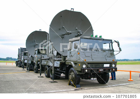 Air Self-Defense Force communication vehicle equipped with a large antenna Air Self-Defense Force communication vehicle equipped with a large antenna 107701805