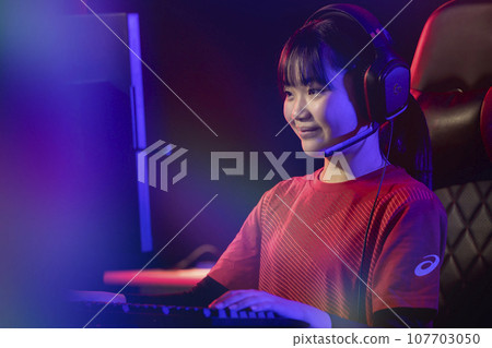 電競比賽個人對戰形象 107703050