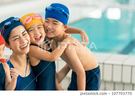 孩子們游泳 107703770