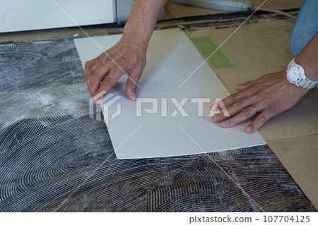 地板乙烯基瓷磚更換狀態 P 瓷磚施工照片 01 107704125