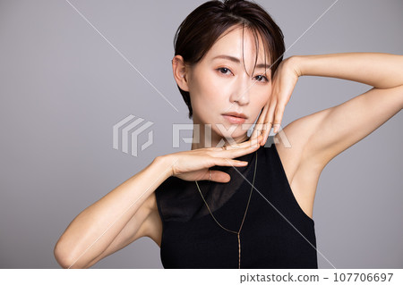 Cool woman beauty image 107706697