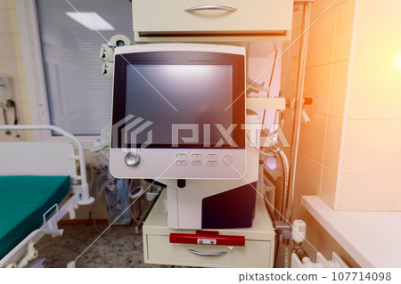 Interior view of an empty operating room with new interior and equipment Interior view of an empty operating room with new interior and equipment 107714098
