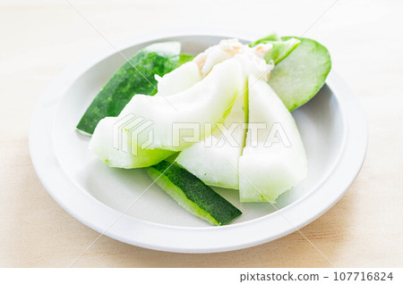 Cooking Ingredients: Cut winter melon 107716824