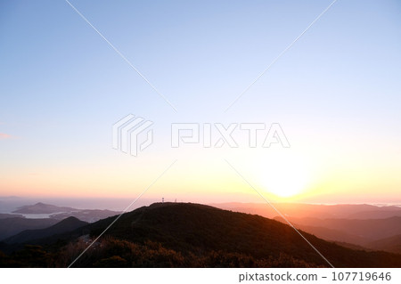 Ise City, Mie Prefecture_First sunrise from Asakuma summit observation deck 2_2023 107719646