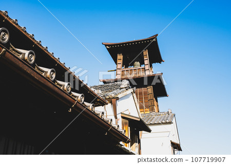 小江戶川越 燈火通明的街道和晴朗的天空 d-2 啞光感 107719907