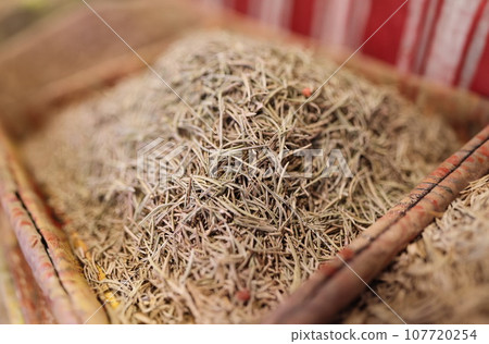 Tea brewing made from dried leaves and rules for brewing tea Tea brewing made from dried leaves and rules for brewing tea 107720254