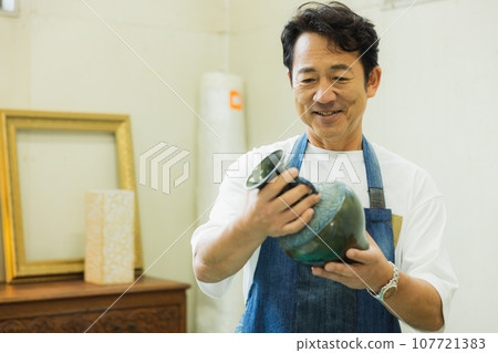 Recycle shop image 107721383