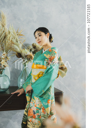 長袖和服的女人 長袖和服的女人 107721585