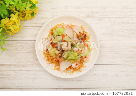 Dish udon Dish udon 107722081