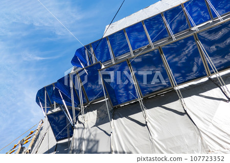 Building construction work 107723352