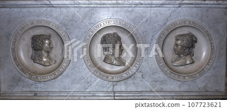 interiors and details of basilica of saint-denis, France interiors and details of basilica of saint-denis, France 107723621