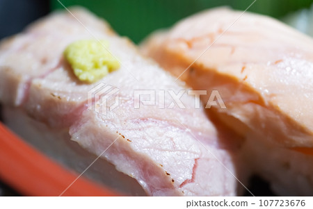 壽司烤肥鮪魚照片素材 壽司烤肥鮪魚照片素材 107723676