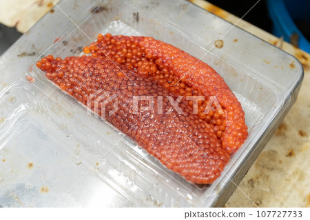 Sujiko, salmon roe, salmon roe, fish roe 107727733
