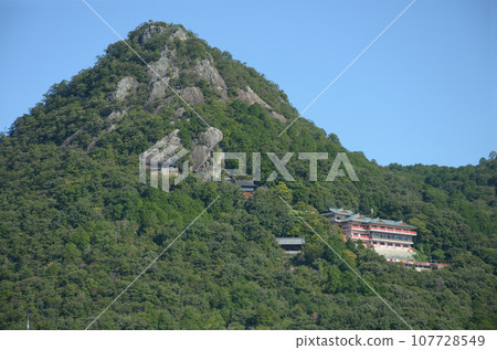 太郎房阿賀神社 滋賀郡東近江市赤神山大脅町 太郎房阿賀神社 滋賀郡東近江市赤神山大脅町 107728549