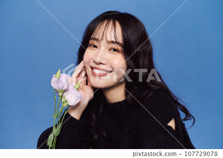 秋天的衣服時尚肖像 107729078