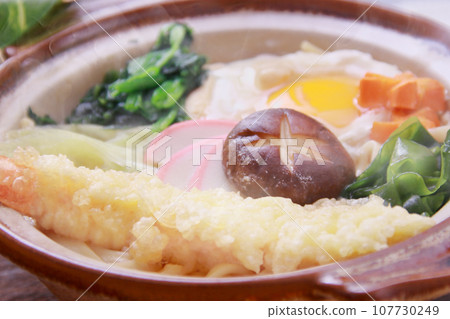 Nabeyaki udon steam 107730249