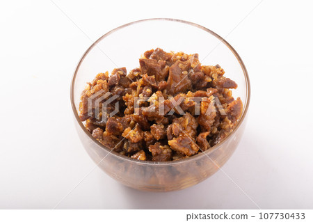 Edible chili oil beef tongue Edible chili oil beef tongue 107730433
