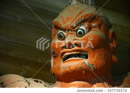 滋賀縣栗東市新勝寺仁王門金剛力士像 107730578