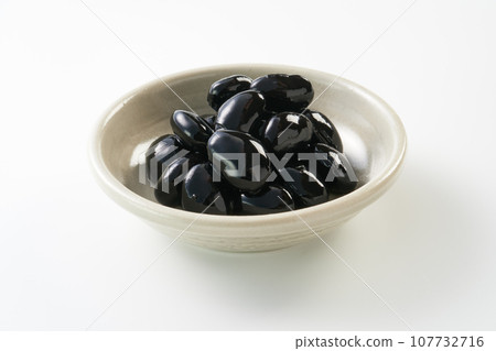 Boiled beans image 107732716