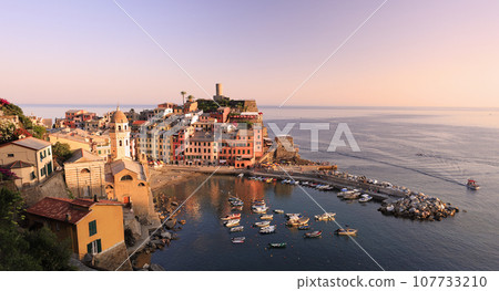 Aerial view of Vernazza vilagge on Mediterranean coast at sunset, Cinque Terre, Italy 107733210