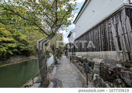 近江八幡市、八幡堀和舊街景 107735619