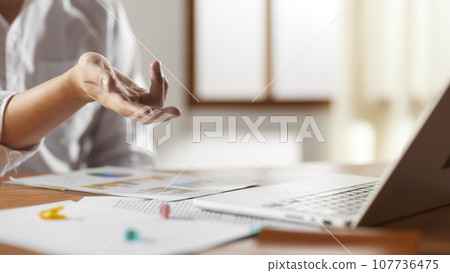 Accurate analysis of current situation for a successful future that can help with marketing 107736475