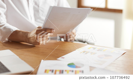 Accurate analysis of current situation for a successful future that can help with marketing Accurate analysis of current situation for a successful future that can help with marketing 107736492