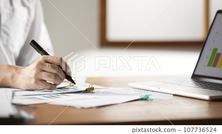 Accurate analysis of current situation for a successful future that can help with marketing Accurate analysis of current situation for a successful future that can help with marketing 107736524