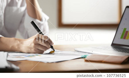 Accurate analysis of current situation for a successful future that can help with marketing Accurate analysis of current situation for a successful future that can help with marketing 107736525