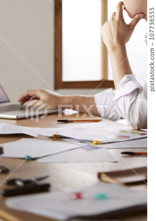Accurate analysis of current situation for a successful future that can help with marketing 107736555