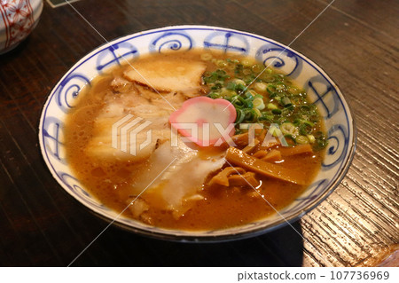 和歌山拉麵 豬骨醬油 中式麵條 107736969