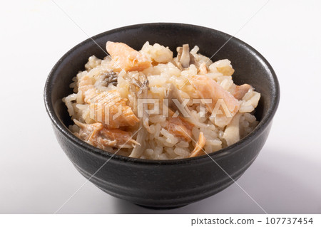 鮭魚原和舞茸炒飯 鮭魚原和舞茸炒飯 107737454